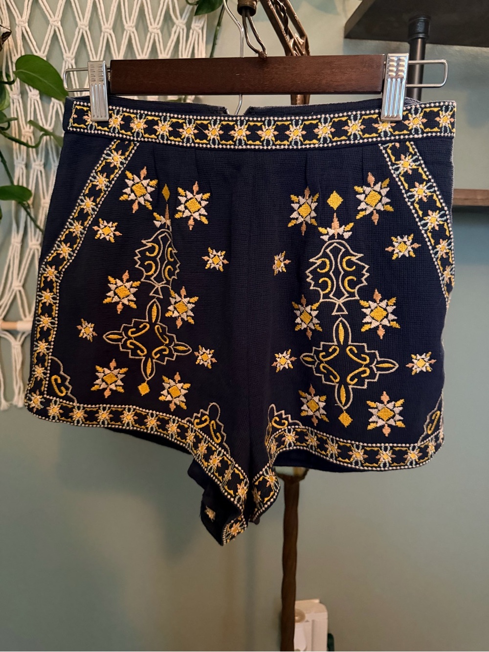 The Clothing Company Embroidered Navy High-Waisted Shorts Size S